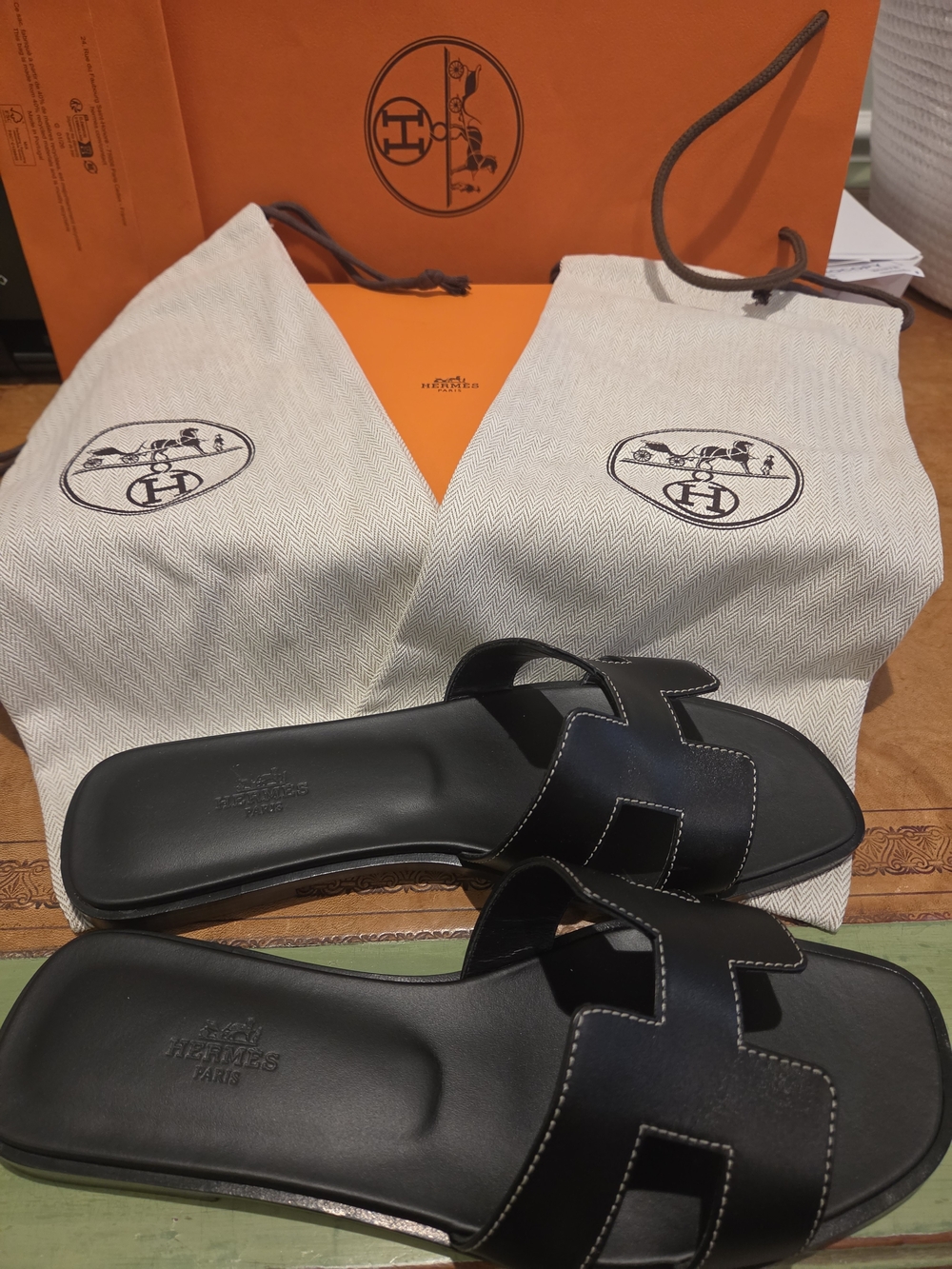 lack Oran Leather Slide Sandals